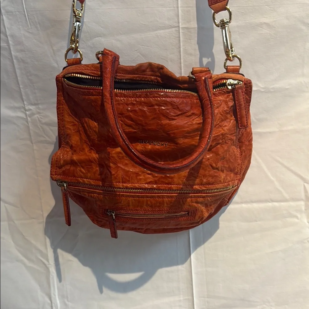 Givenchy Women's wrinkled Orange Leather Pandora Bag medium - Picture 2 of 7